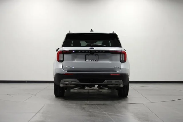 New 2026 Space White Metallic Ford Active image 29