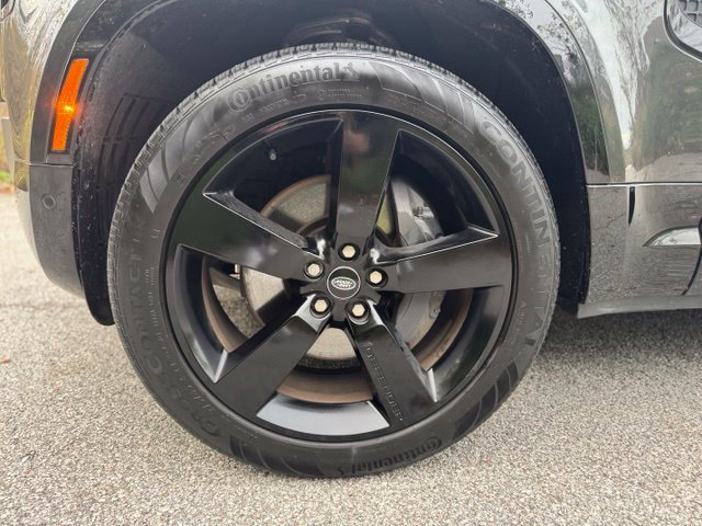 Used 2024 Carpathian Gray Premium Metallic Land Rover X-Dynamic SE image 2