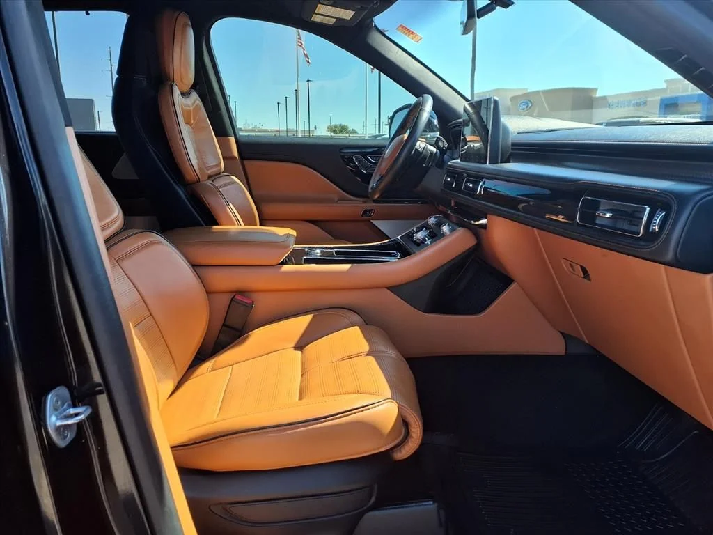 Used 2022 Black Lincoln Black Label image 9