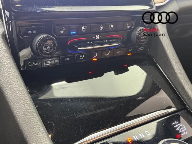 Used 2023 White Jeep Summit image 19