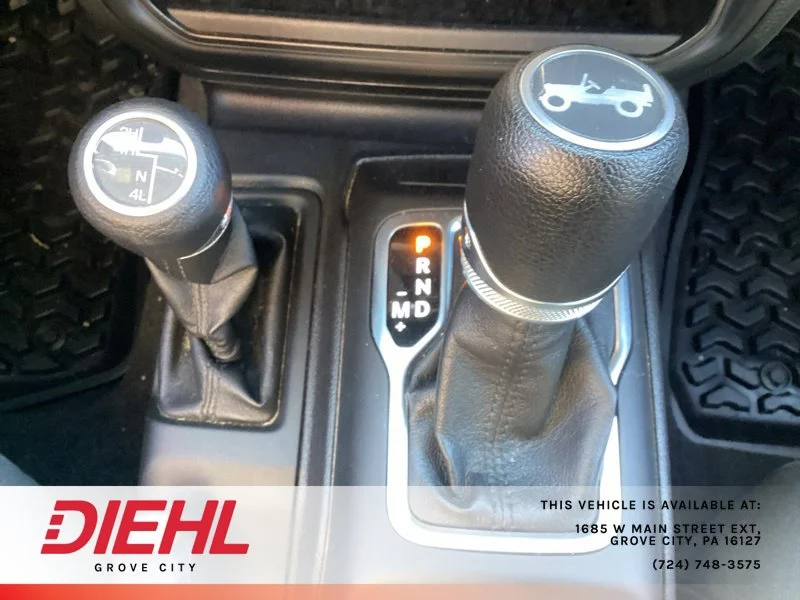 Used 2019 White Jeep Sport S image 18