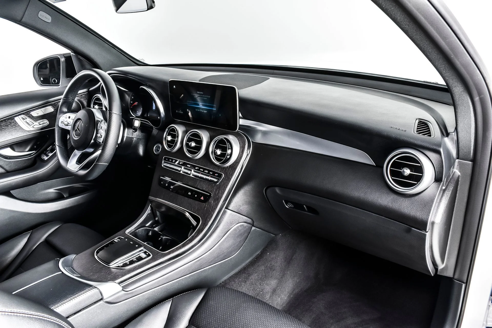 Used 2022 Polar White Mercedes-Benz GLC 300 image 24