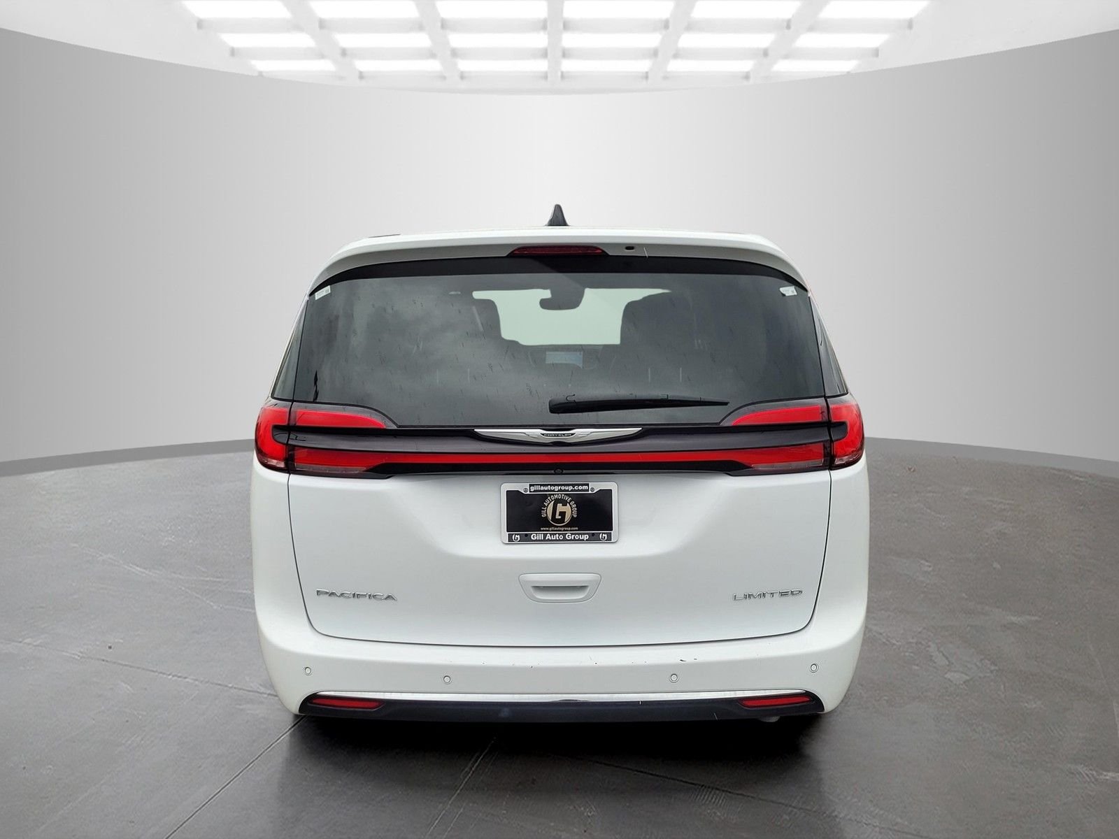 2024 Chrysler Pacifica Limited photo 5