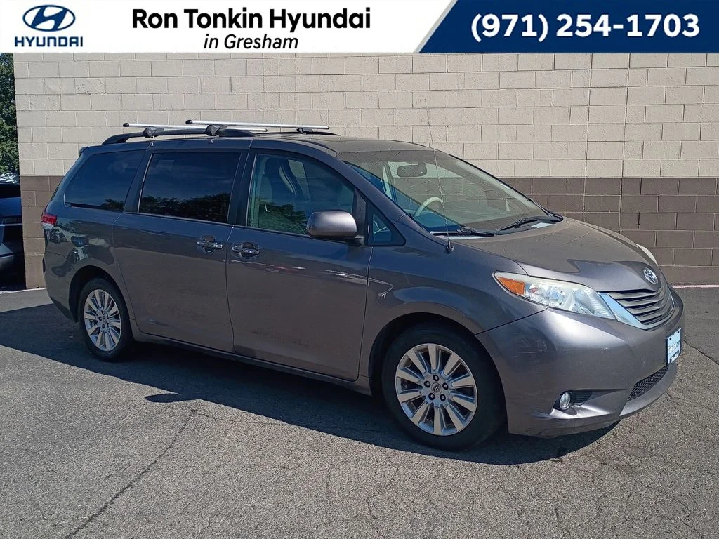 Used 2014 Predawn Gray Mica Toyota XLE image 1
