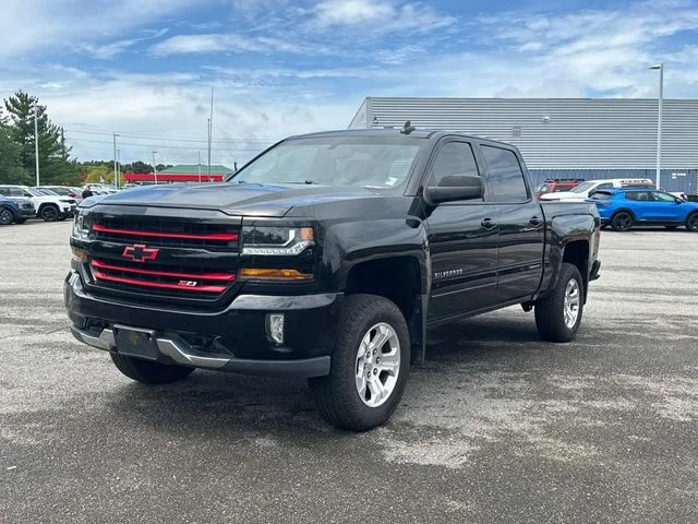Used 2018 Black Chevrolet LT image 9
