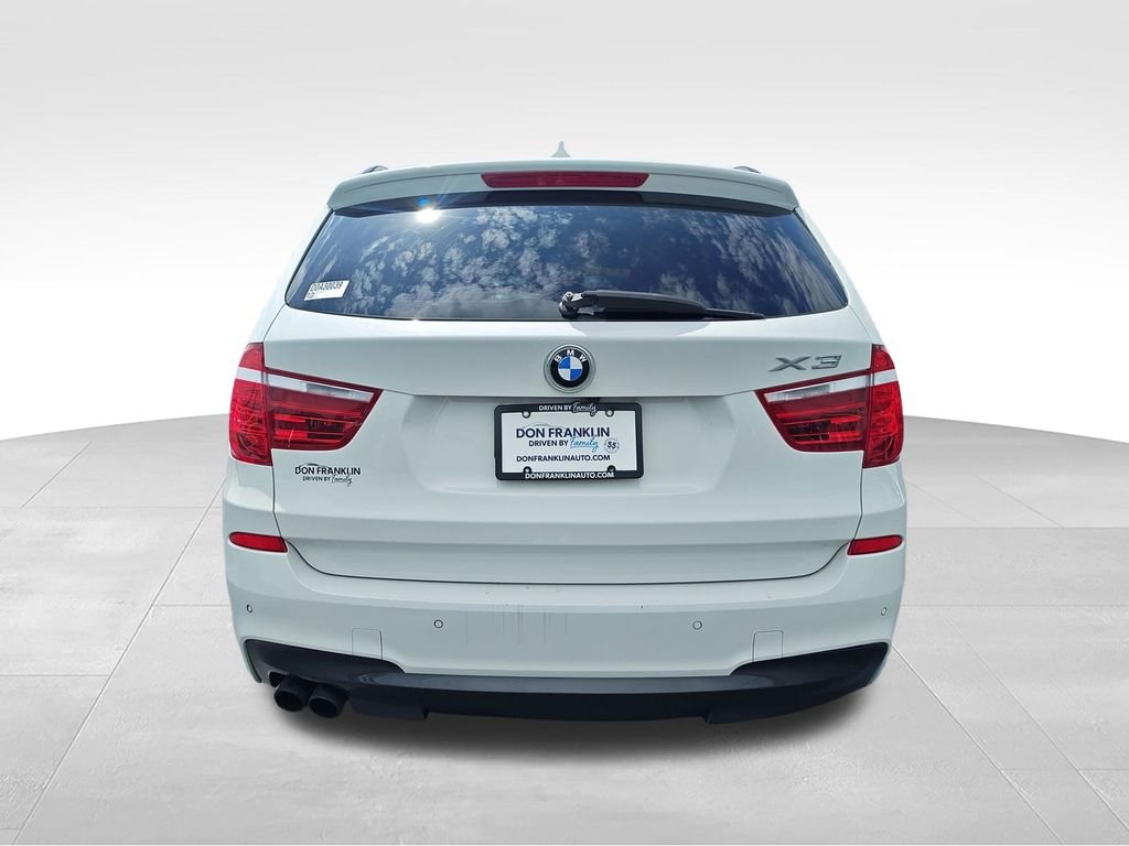 Used 2013 White BMW xDrive28i image 4