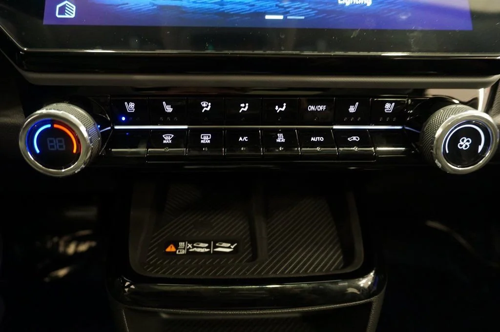 2027 Chevrolet Bolt RS - Photo 17