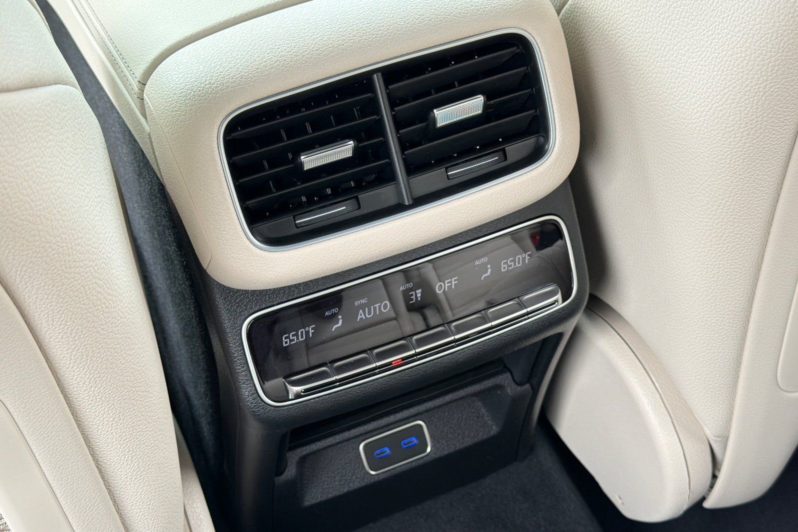New 2026 Polar White Mercedes-Benz GLS 450 image 26