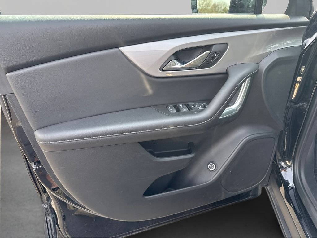 Used 2022 Black Chevrolet LT image 25