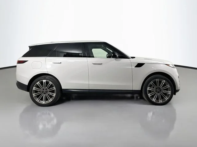 Certified Used 2024 Gray Land Rover SE image 4