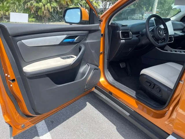 New 2025 Orange VinFast Plus image 14