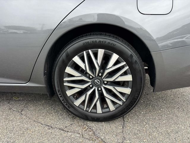 Used 2024 Gun Metallic Nissan 2.5 SV image 9