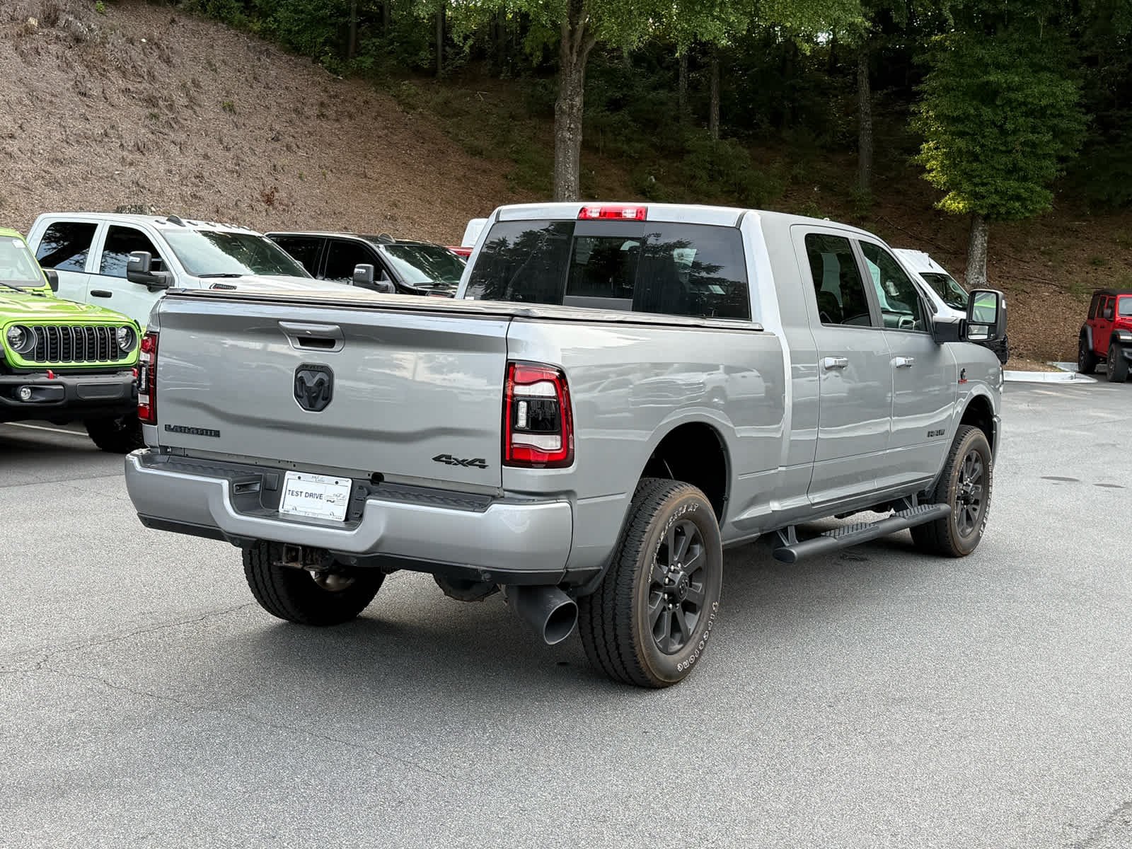Used 2024 Billet Silver Metallic Clearcoat Ram Laramie image 5