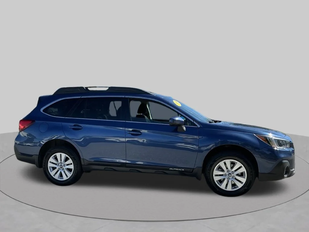 Used 2019 Blue Subaru 2.5i Premium image 7