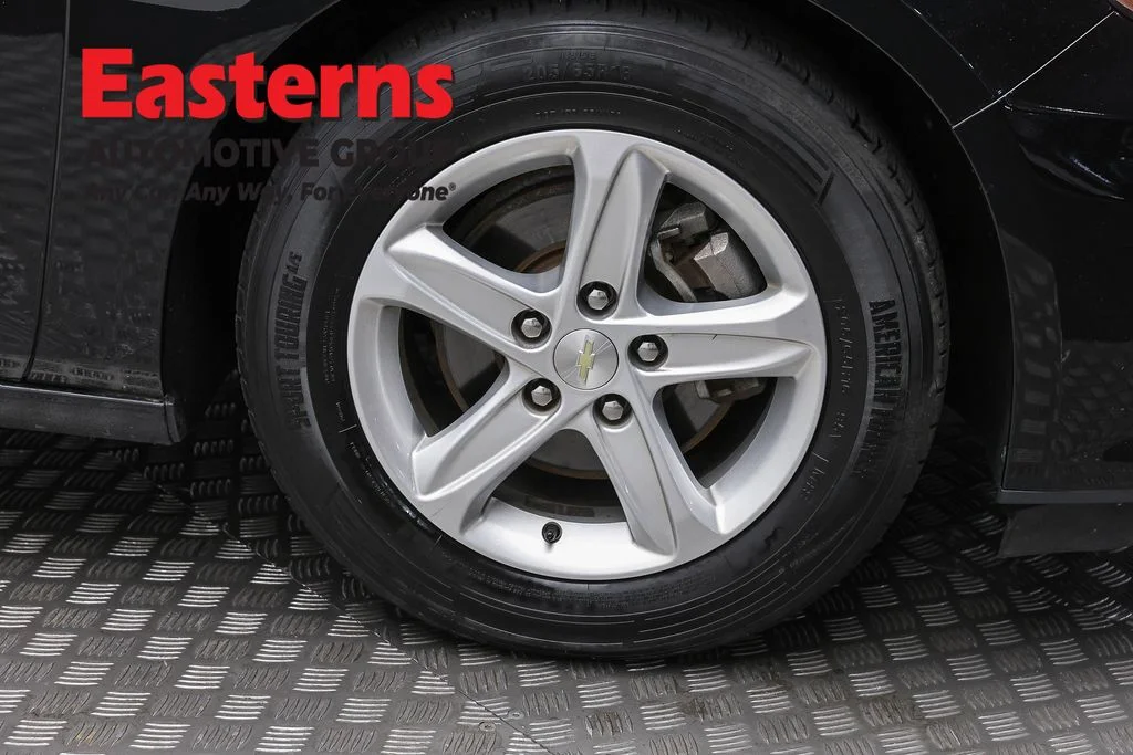 Used 2020 Black Chevrolet LS image 31