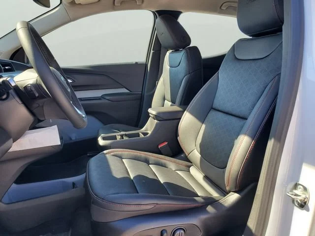New 2027 Summit White Chevrolet RS image 22