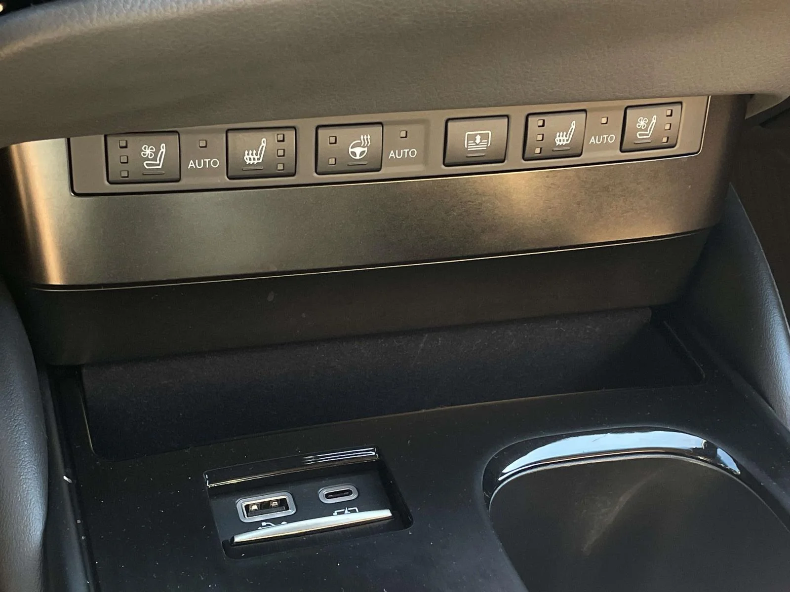 Used 2024 Sunlit Green Lexus Ultra Luxury image 19
