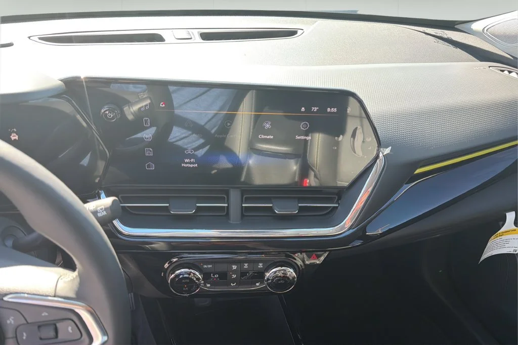 New 2026 Summit White Chevrolet ACTIV image 24