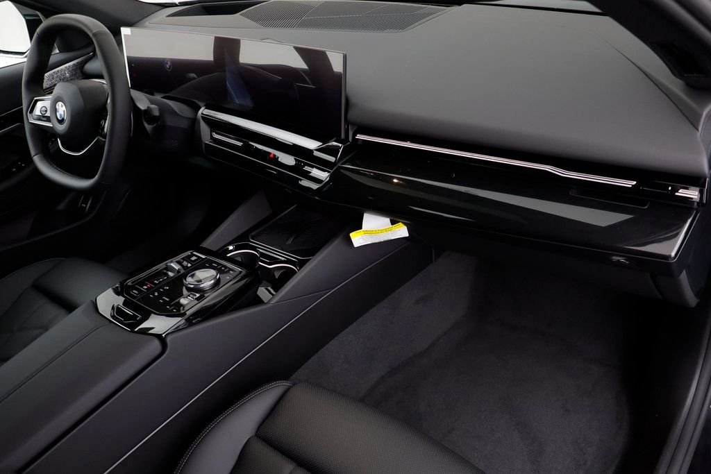 New 2026 Black Sapphire Metallic BMW 530i xDrive image 19