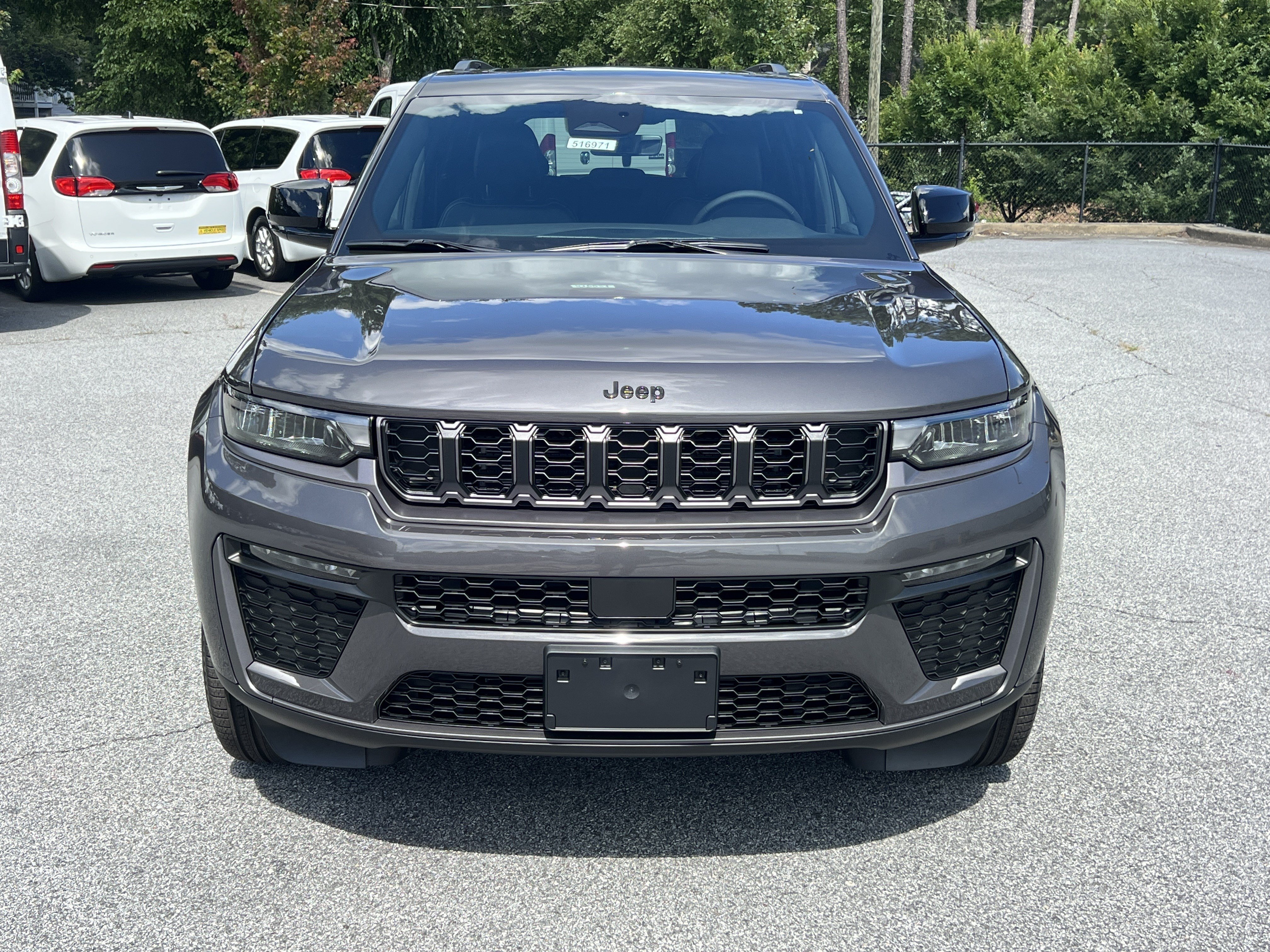New 2026 Baltic Gray Metallic Clear-Coat Exterior Paint Jeep Limited image 2