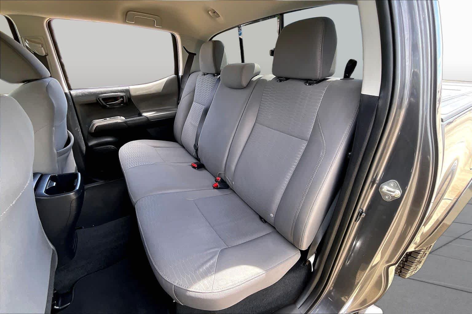 Used 2017 Magnetic Gray Metallic Toyota SR5 image 21