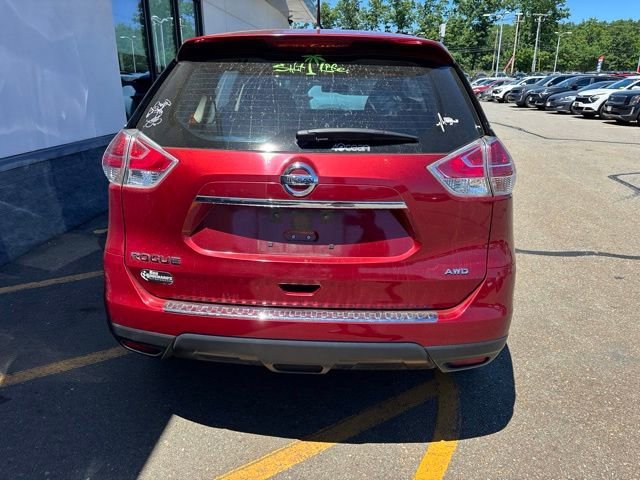 Used 2016 Cayenne Red Nissan S image 6