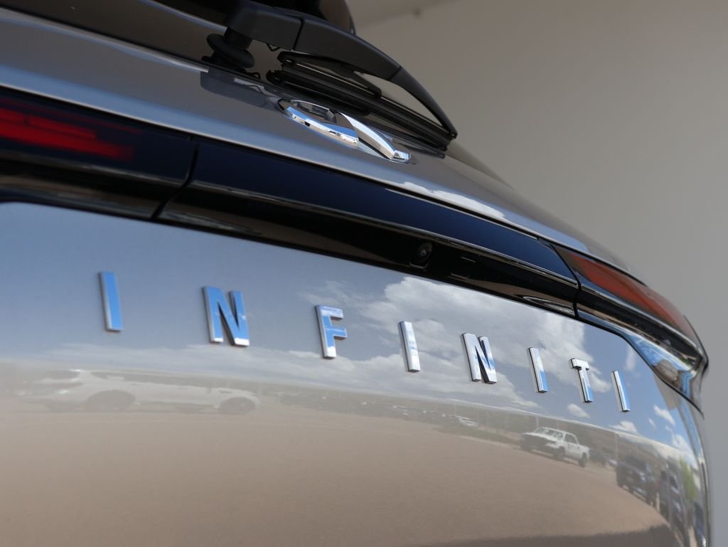 Used 2025 Silver INFINITI Sensory image 40