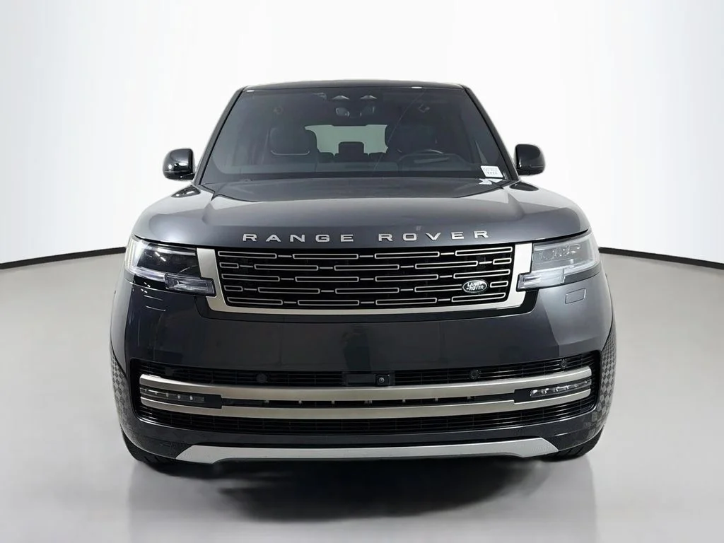 Used 2025 Gray Land Rover SE image 2