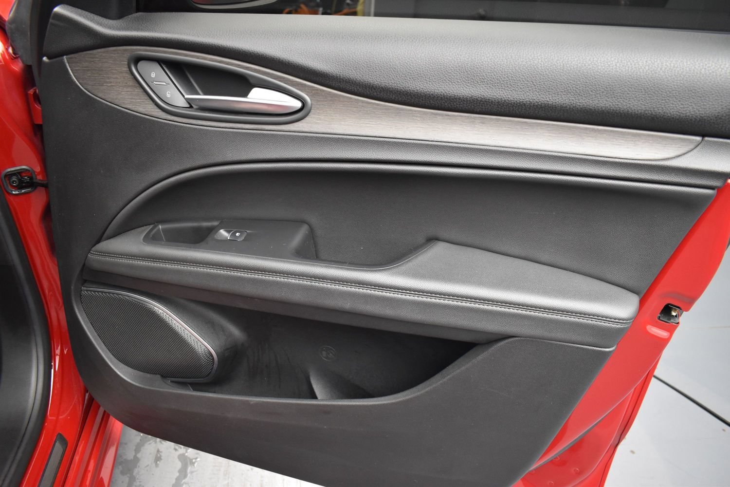 Used 2021 Alfa Rosso Alfa Romeo Ti image 15