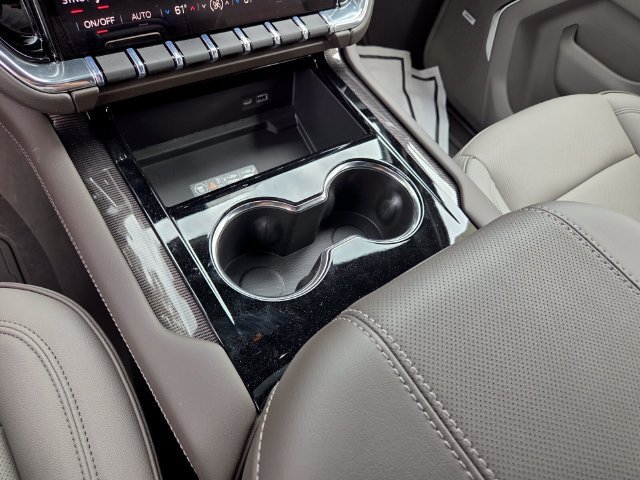 New 2026 Onyx Black GMC Elevation image 26