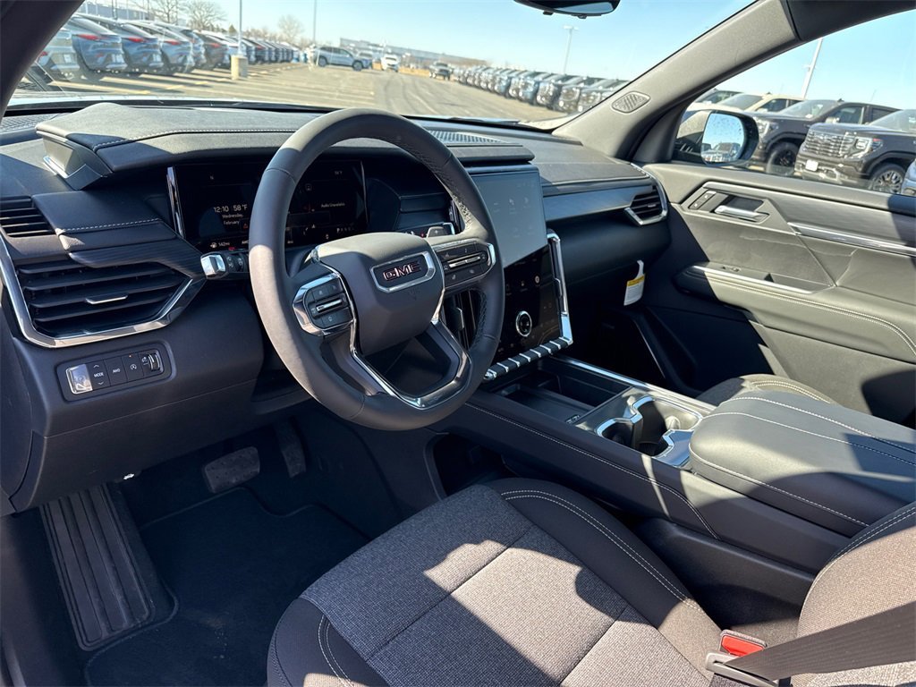 2026 GMC ACADIA - Image 17