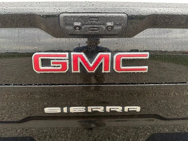 Used 2025 Black GMC SLT image 5