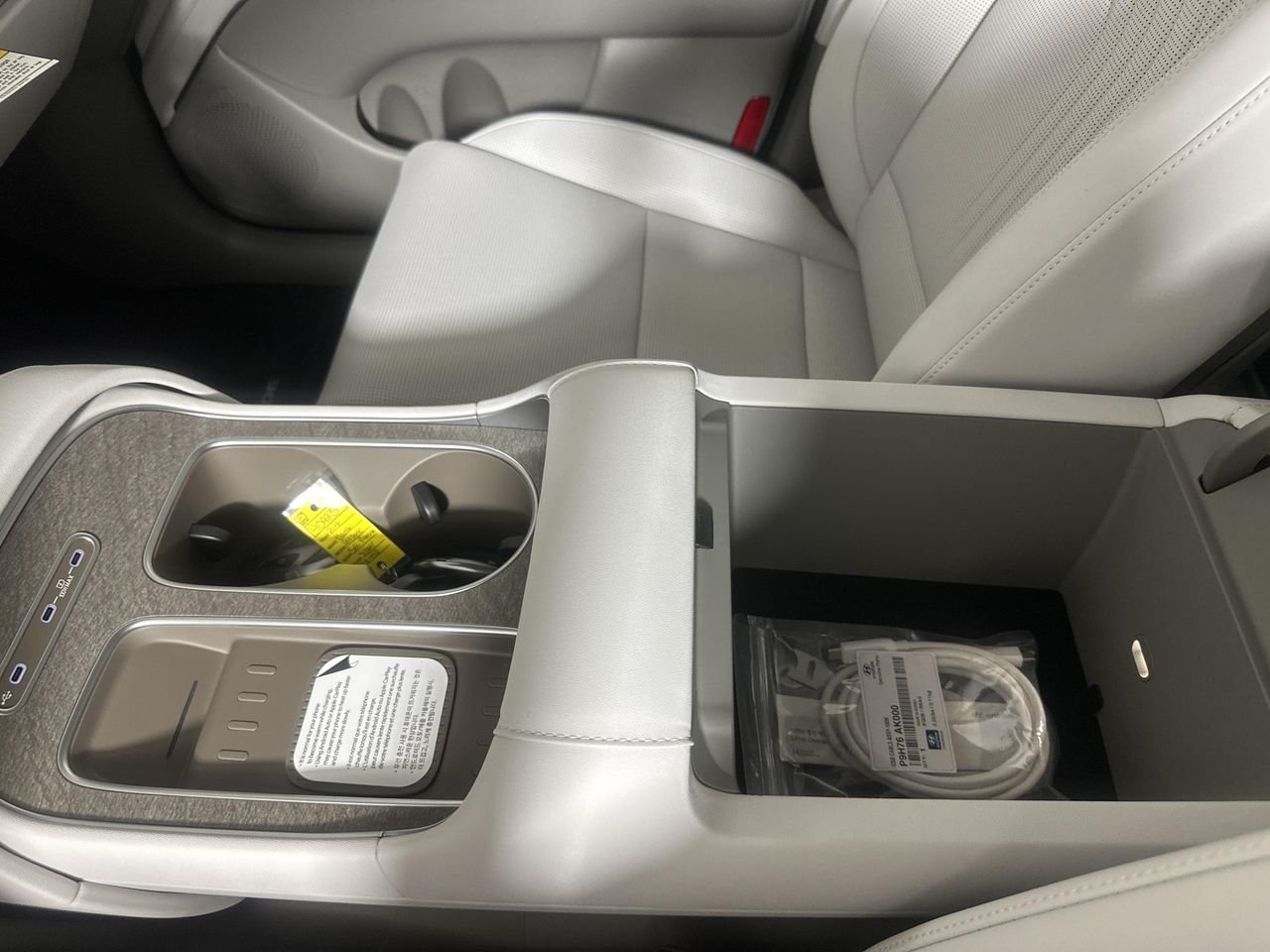 New 2027 Shimmering Silver Hyundai SEL Premium 7P image 20