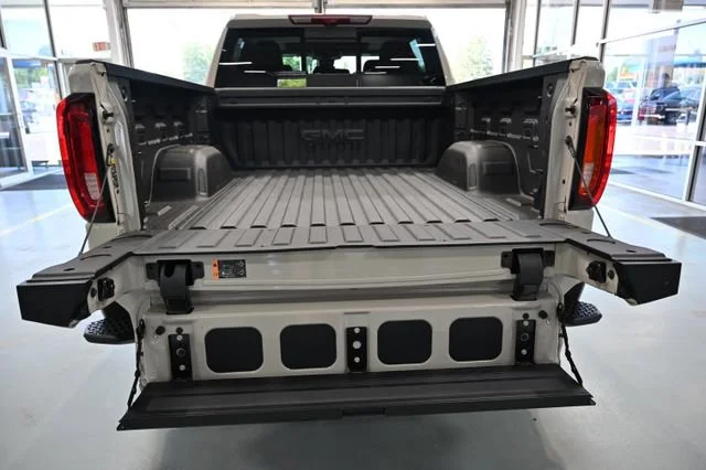 2026 GMC Sierra 1500 Denali - Photo 9
