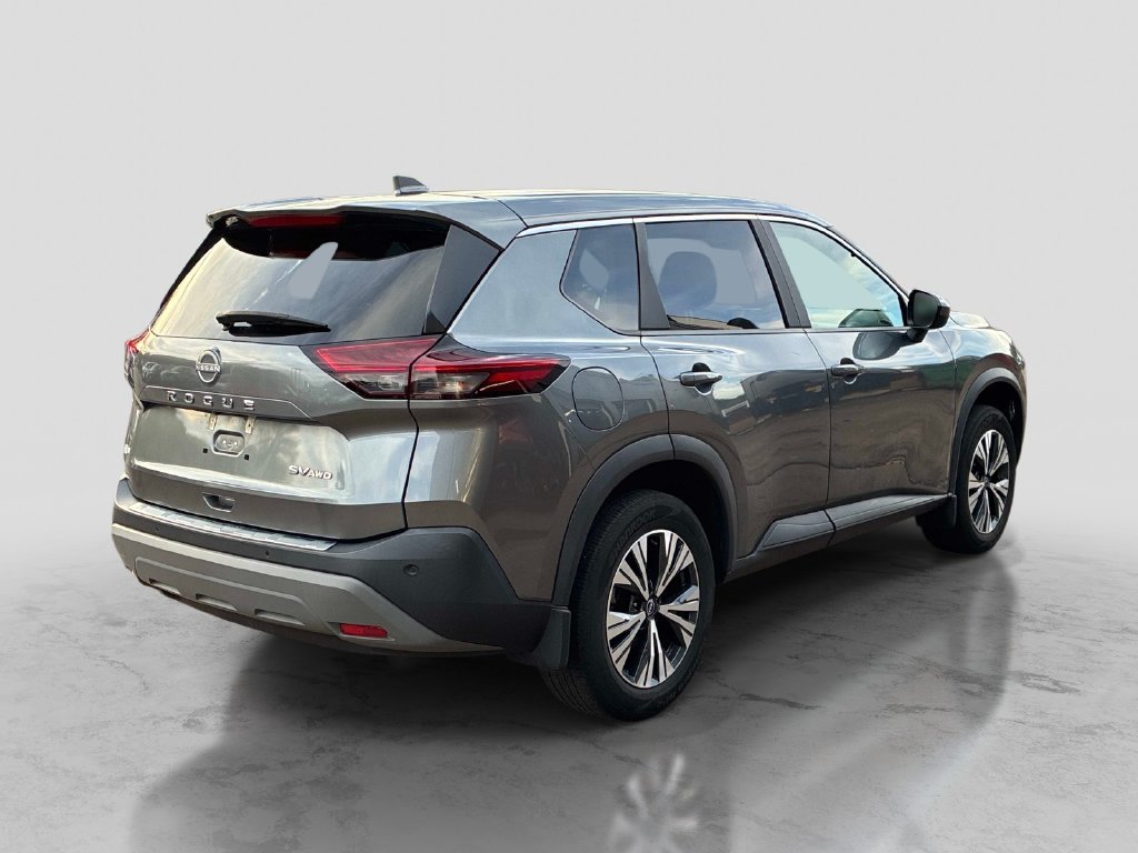 Used 2023 Gray Nissan SV image 7