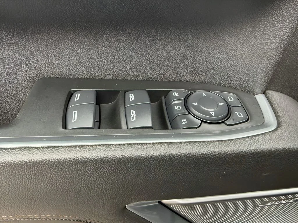 Used 2025 Black Chevrolet High Country image 18