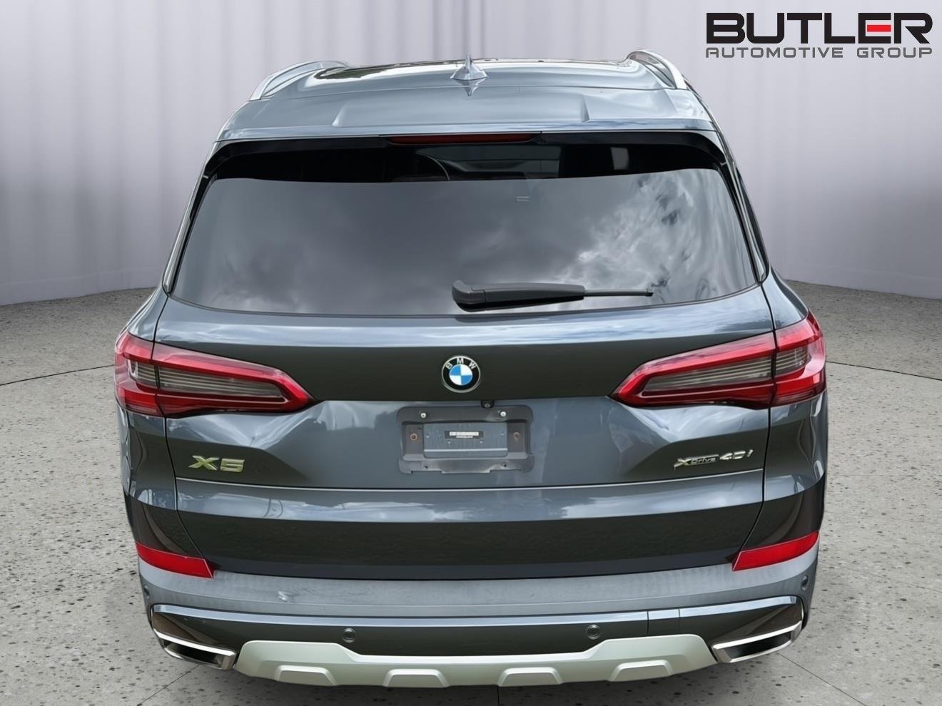 Used 2019 GRAY BMW xDrive40i image 9