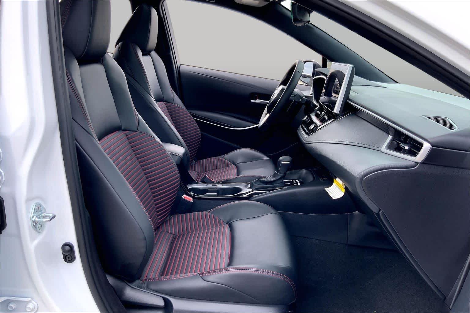 Used 2026 Ice Cap Toyota XSE image 9