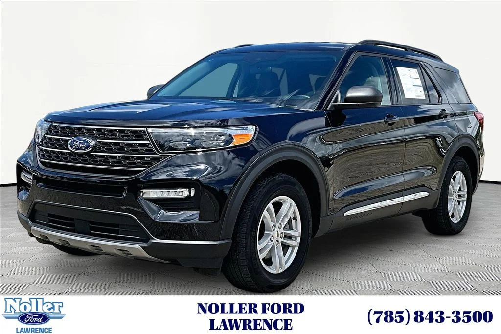 2023 Ford Explorer XLT 4WD's photo