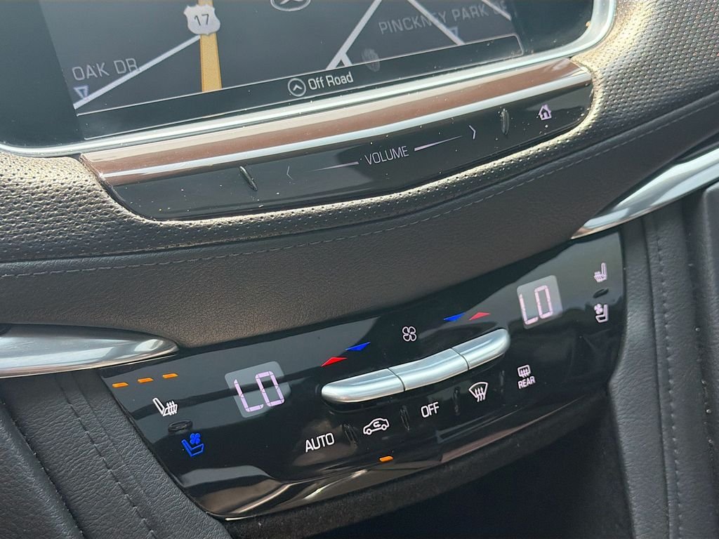 Used 2017 Silver Cadillac Luxury image 21