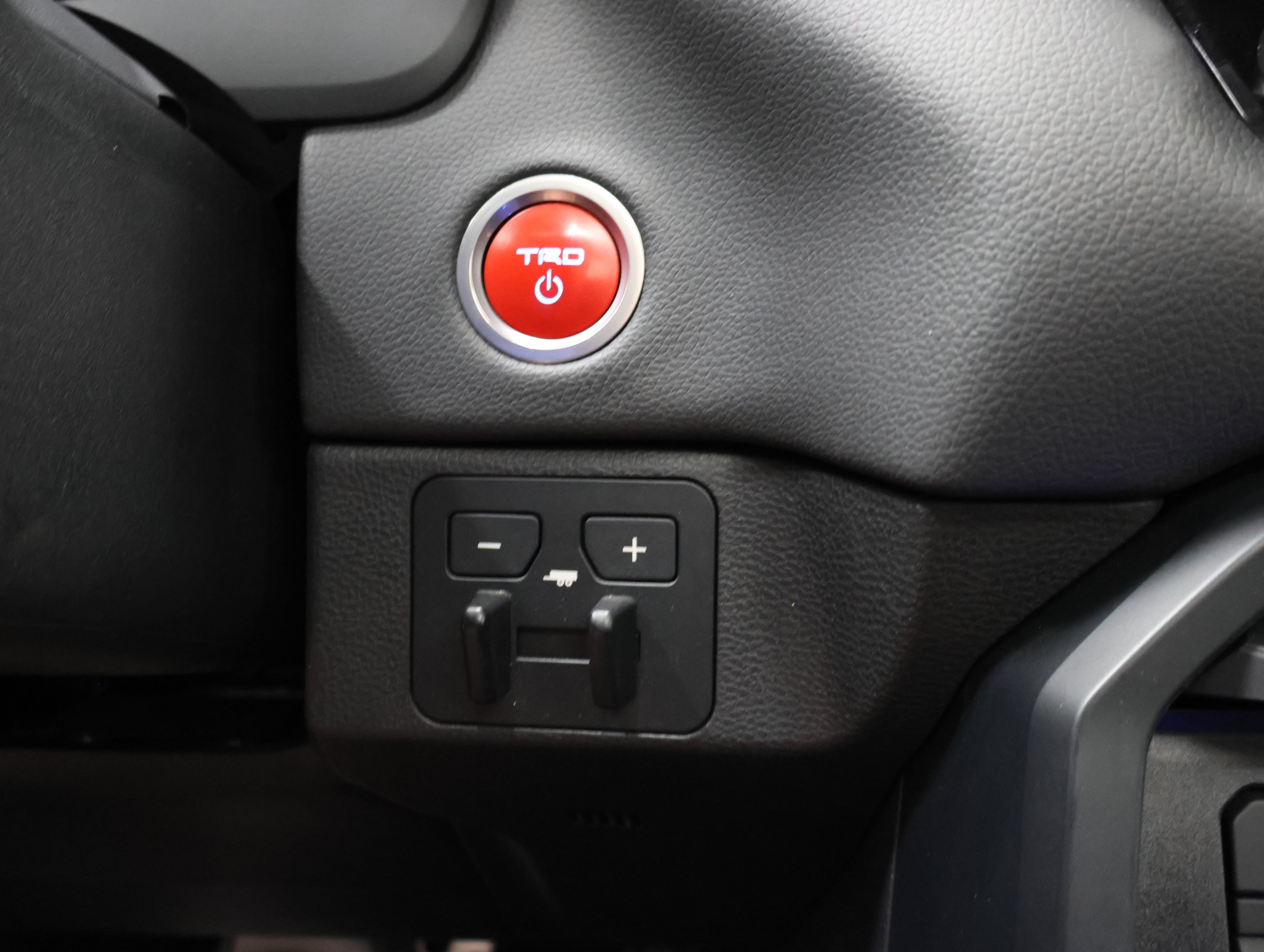 Used 2023 Ice Cap Toyota 4x4 CrewMax TRD Pro Hybrid: CREWMAX-SHORT-TRD PRO HYBRID-PANO-ADAPTIVE CRUISE-360 CAM-1 OWNER image 55