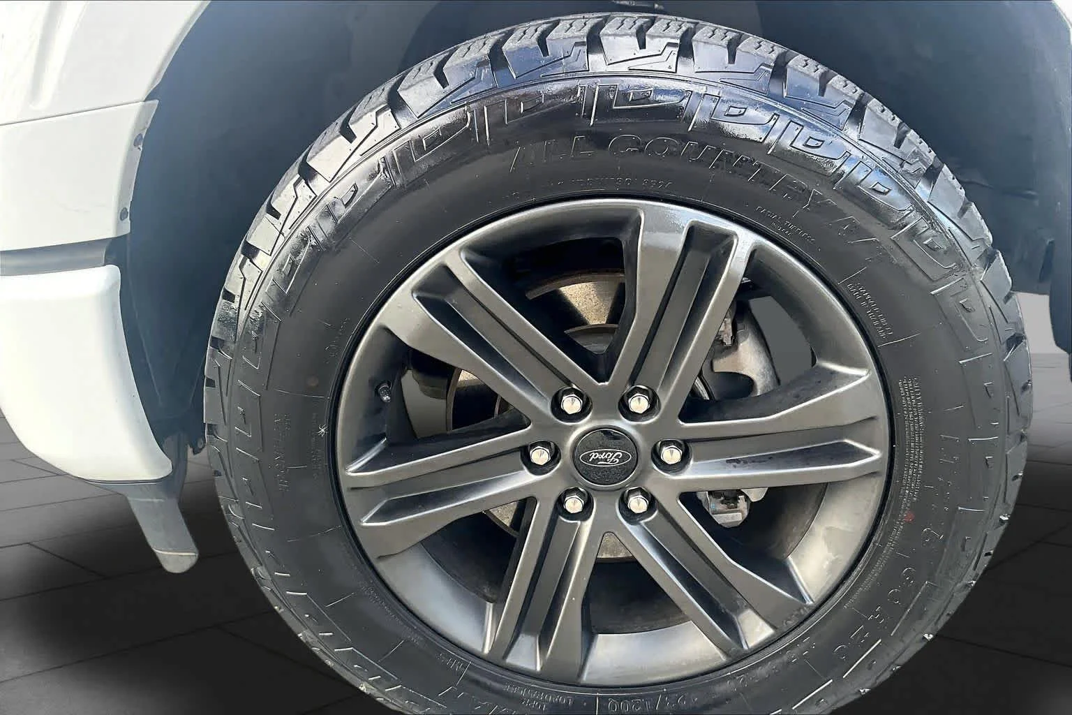 Used 2022 Oxford White Ford XLT image 11