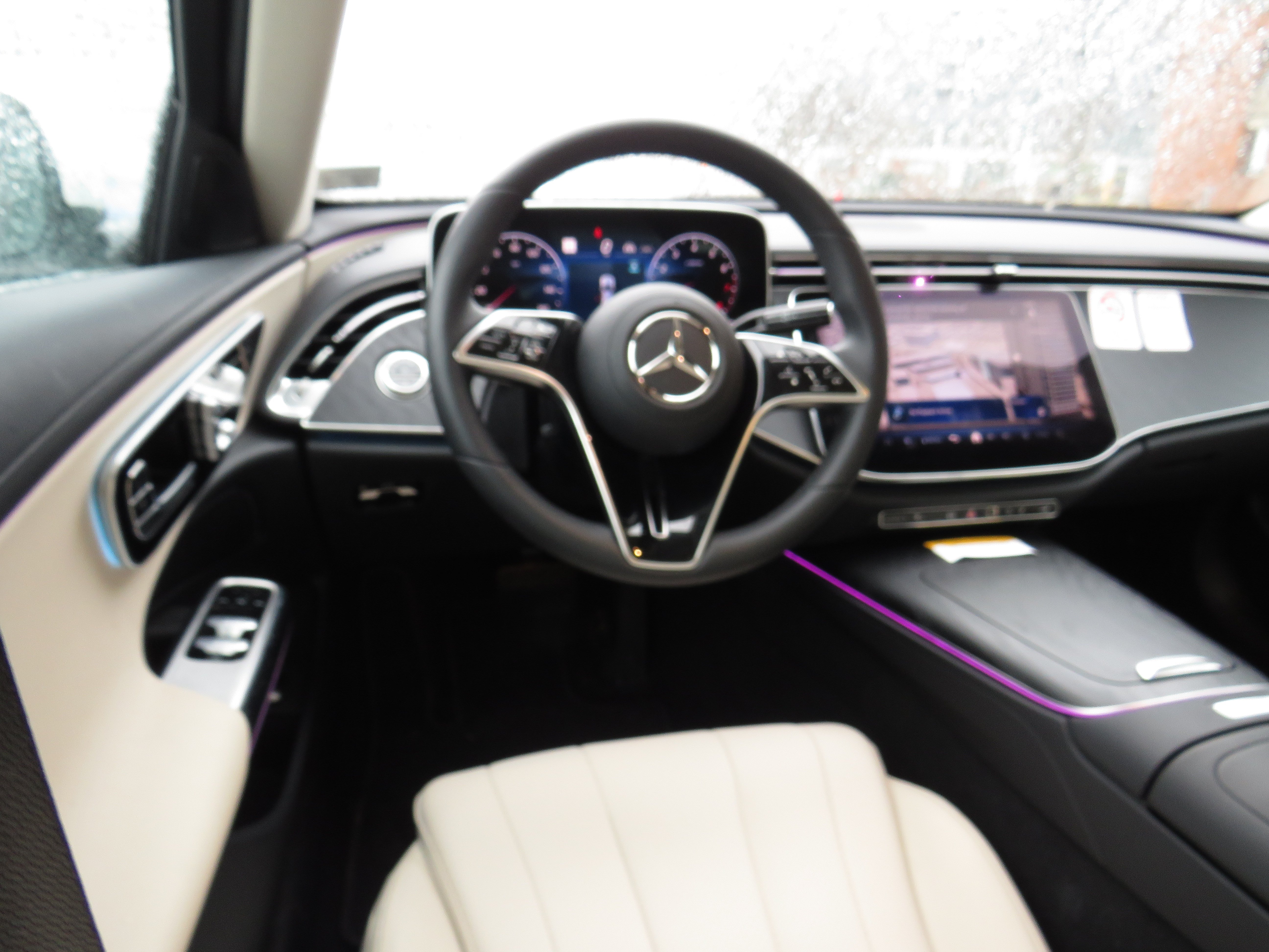 Certified Used 2025 Polar White Mercedes-Benz E 350 4MATIC® image 3