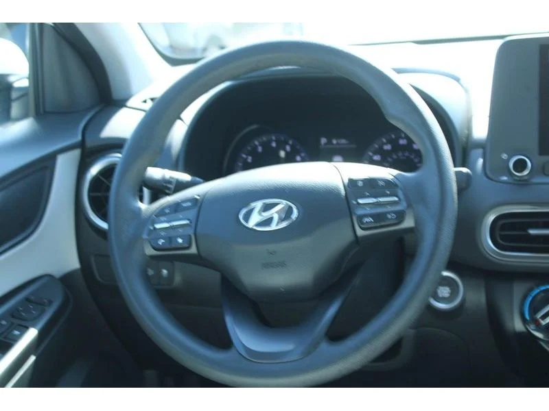 Used 2023 Lunar White Hyundai SEL image 14