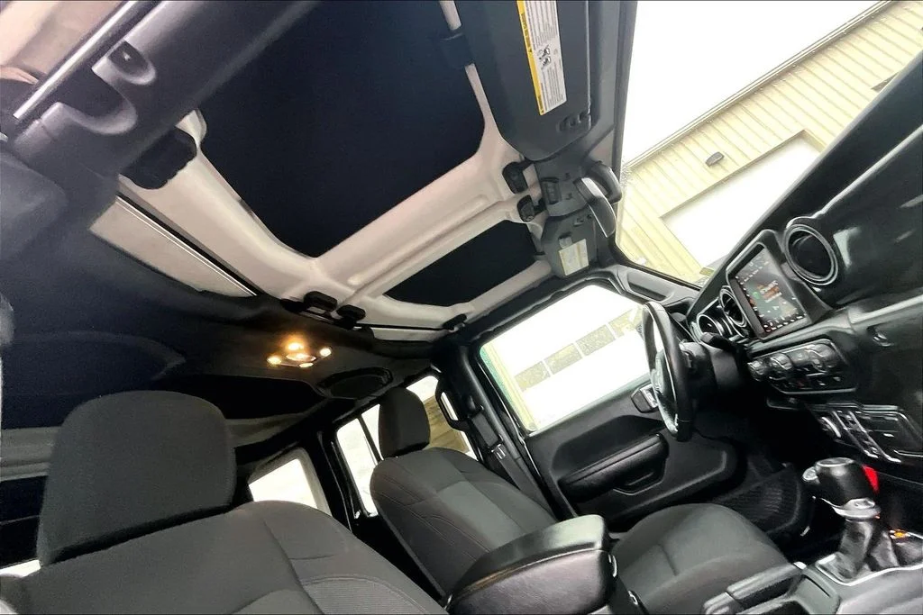 2023 Jeep Wrangler 4-Door Sport Altitude - Photo 22