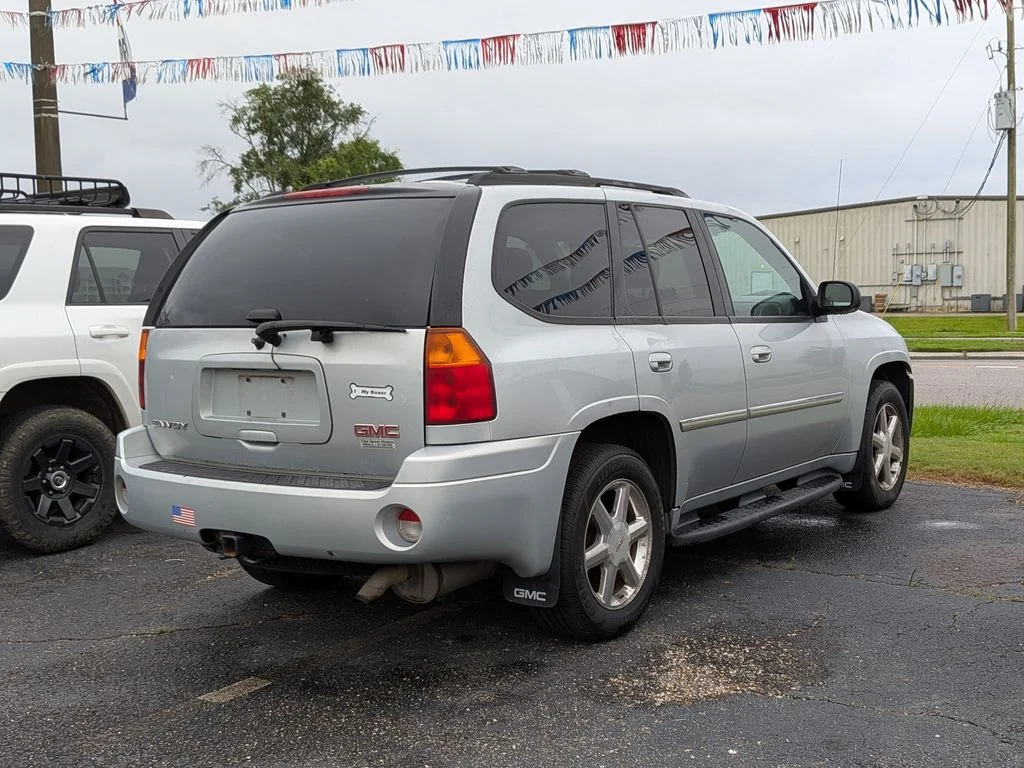 Used 2008 Silver GMC SLT image 4