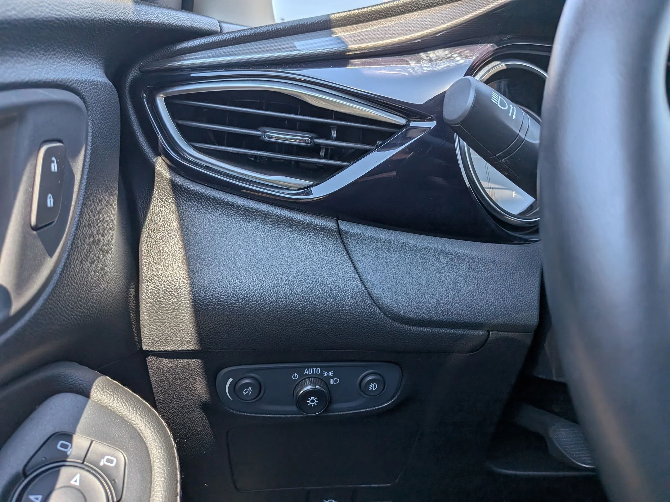 Used 2022 Satin Steel Metallic Buick Select image 17