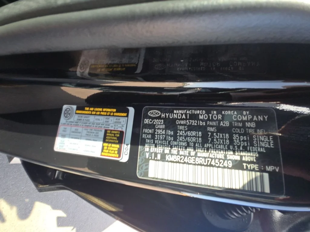 Used 2024 Black Hyundai SEL image 25