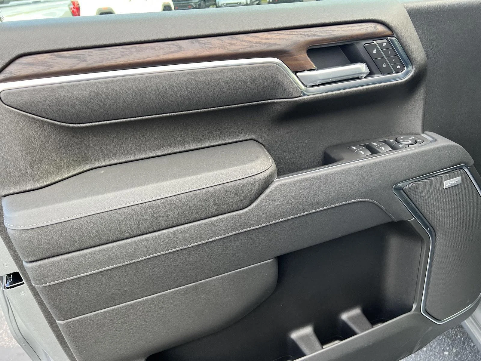 2026 GMC Sierra 1500 SLT - Photo 22