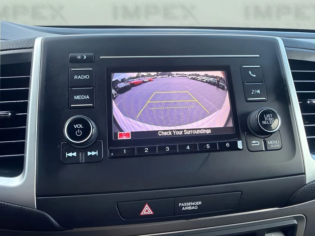 Used 2020 White Honda LX image 16